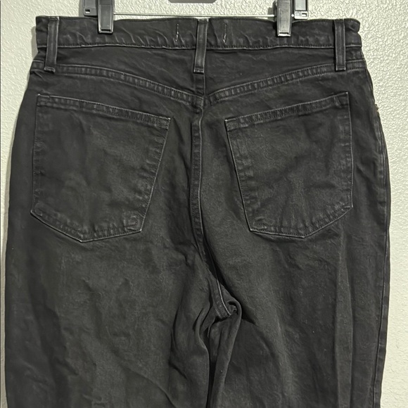 Abercrombie & Fitch Curve Love Ultra High Rise 90s Straight Jean - Picture 6 of 9